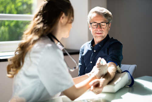 Patient,Blood,Draw,By,Doctor.,People,Donate,And,Test