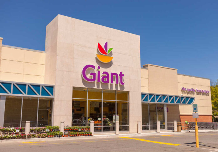 Arlington,,Virginia,,Usa,-,April,29,,2010:,Giant,Food,Supermarket