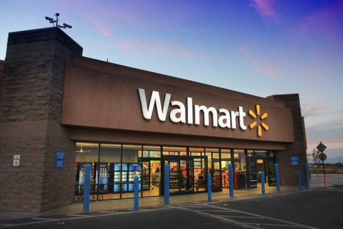 Ridgecrest,,Usa,-,April,12,,2014:,Walmart,Store,In,Ridgecrest,