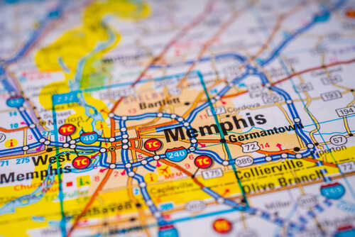 Detailed map focusing on Memphis with road connections