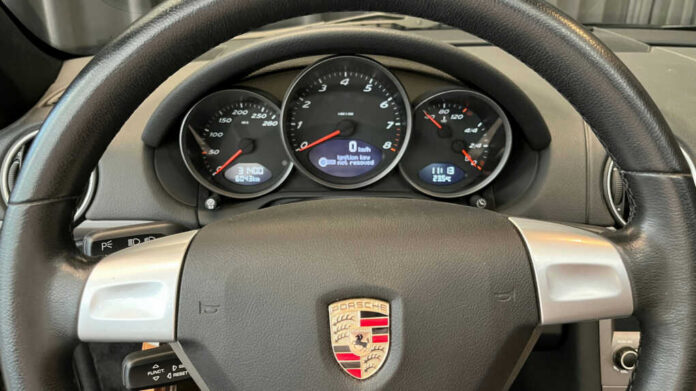 Porsche steering wheel with instrument cluster