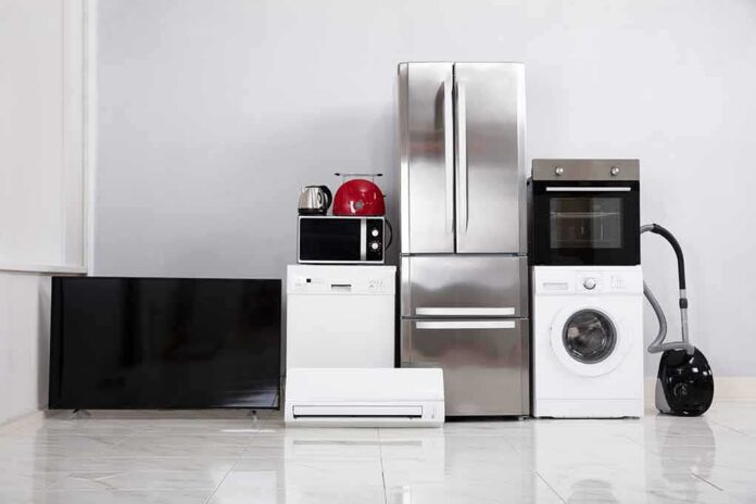 shutterstock_1413515594 Home appliances lined up against a wall
