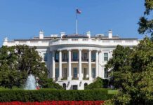 Oval Office Blackout Stuns Networks – TV Goes Dark The White House south facade with columns and fountain