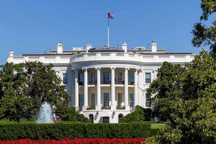 The White House south facade with columns and fountain
